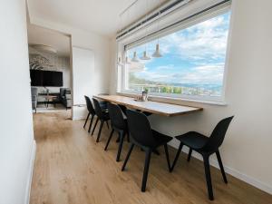 Penthouse Słoneczna Rapsodia - Nowoczesny Apartament z dużym Tarasem i Pięknym Widokiem przy Parku Zdrojowym