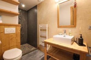 Chalets Chalet d'en haut - 15 Pax Chalet et Mazot - Jardin Prive - Belles Vues : photos des chambres