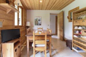 Chalets Chalet d'en haut - 15 Pax Chalet et Mazot - Jardin Prive - Belles Vues : photos des chambres