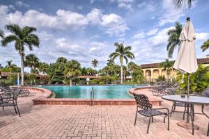 Breezy Naples Studio with Resort-Style Perks!