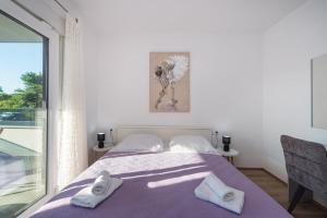 CROWONDER Sun Dance Apartments with Heated Swimming Pool Seaview and Garden