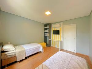 Espaçoso apto no Centro de Gramado