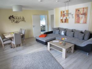 Ferienwohnung Bienwald mit Pool für 4 - 6 Personen mit 3 Schlafzimmern