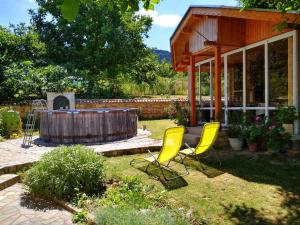 Бялата къща Калугерица