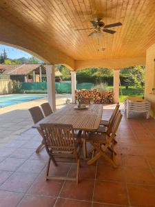 Villas Quillan Villa with Pool : photos des chambres