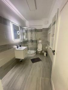 Q Holiday - Palas Center