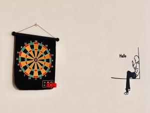 HeyMuji Projector-Netflix-Darts-Near Lotus