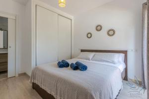 BenalRoma spacious apartment 50 mt from the beach