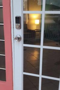 Cozy Cute Home 2nd floor pay at the property electronic payments ONLY and 100 deposit per stay