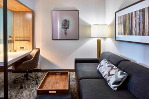 King Suite with Trundle Bed - Hearing Accessible room in SpringHill Suites by Marriott Nashville Downtown/Convention Center