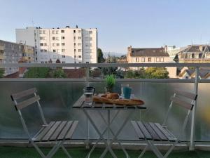 Appartements TARBES - Appt familial, 30min Lourdes, situe centre-ville : photos des chambres