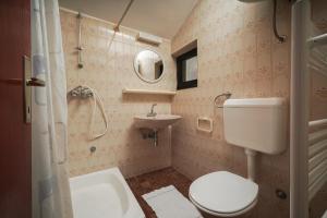 Apartment and Rooms Mrkovic