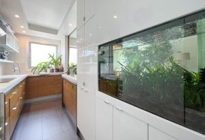 Full apt - Top floor - Eiffel Tower Panoramic View