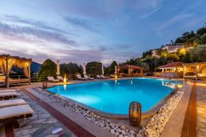 Ourania Studios & Apartments