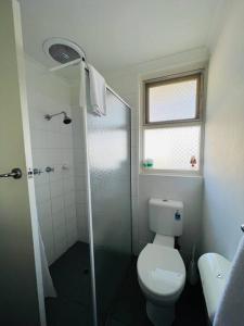1ENSUITE GLENELG UNIT