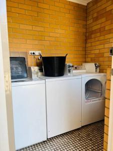 1ENSUITE GLENELG UNIT