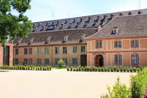 Hotel Les Haras - 伊尔基希-格拉芬斯塔登