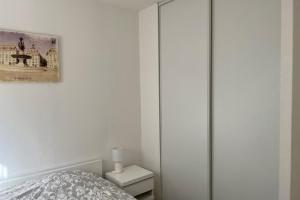 Flat With Swimming Pool Close To The Beach