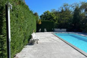 Flat With Swimming Pool Close To The Beach
