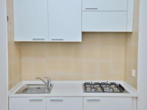 Cozy apartment with private garden near the beach