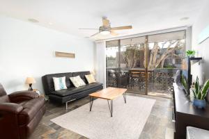 Pineapple Paradise - Mission Beach - Stunning