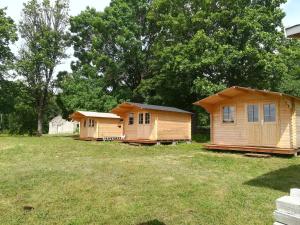 Kilplaste küla kämpingud