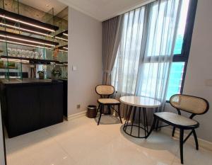 The Rixx Spacious 2 bedrooms @OperaHouseVincomD1