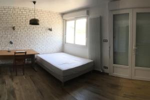 Appartements Chambre dans logement neuf et tout equipe RDC : photos des chambres