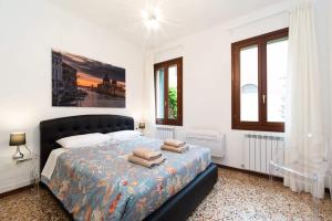 Just Urban Stays - Castello 5067 boutique apartment
