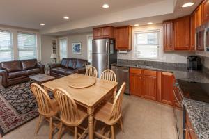 Carriage House at One Long Beach