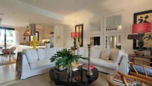 Chambao Suite Marbella Cabopino Beach