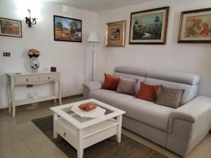 Villetta con ampio giardino a due passi dal mare