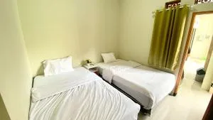 Madina Guest House Syariah near Gembira Loka Zoo Yogyakarta Mitra RedDoorz - Demangan