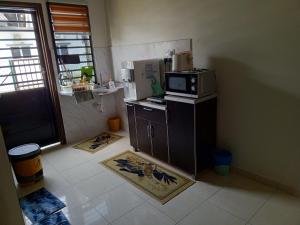 Homestay Bonda, Taman Mayung, Teluk Kemang - Private Children Pool - Malay Only