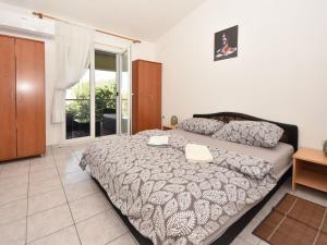 Apartment Lucija-1 by Interhome