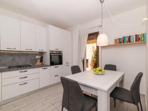 Apartment Trudi by Interhome
