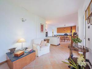 Apartment Lambrusca by Interhome
