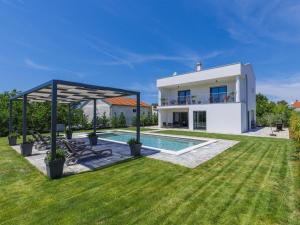 Holiday Home Villa Essea by Interhome