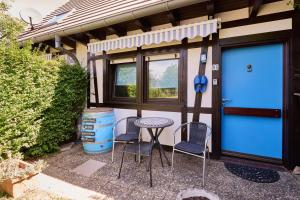 Maisons de vacances Le Tonneau Bleu - Appt avec piscine partagee : photos des chambres