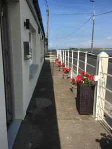 2 Quay Road, Killala. Stunning Sea Front Cottage - Tawnaghmore