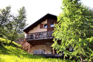 Chalets Ski-in/Ski-out Chalet, Quiet Location, and Jacuzzi : photos des chambres