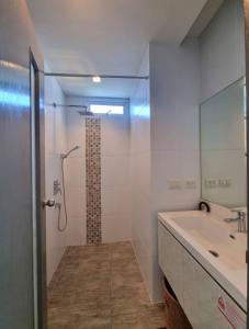 Grandblue condominium 301