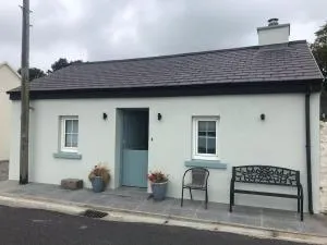3 Quay Cottage Killala. Luxury Sea-Front Cottage - Tawnaghmore