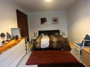 B&B / Chambres d'hotes Double & family rooms in Tranquility in Blue : photos des chambres