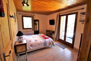 Chalets Ski-in/Ski-out Chalet, Quiet Location, and Jacuzzi : photos des chambres