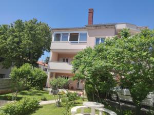 Apartments Dijana 