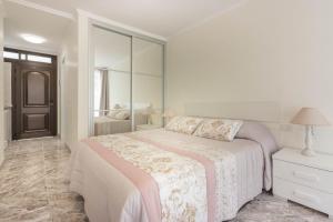 TENERIFE Olympia Apart Hotel-Playa de las Americas. Balcony, sea view & pool