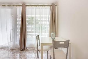 TENERIFE Olympia Apart Hotel-Playa de las Americas. Balcony, sea view & pool