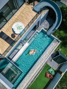 Holiday Sunset Private Pool Villa