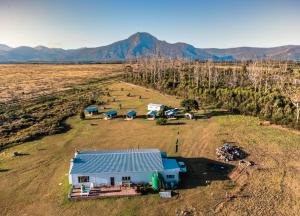 Cadeau Hiking and Accommodation